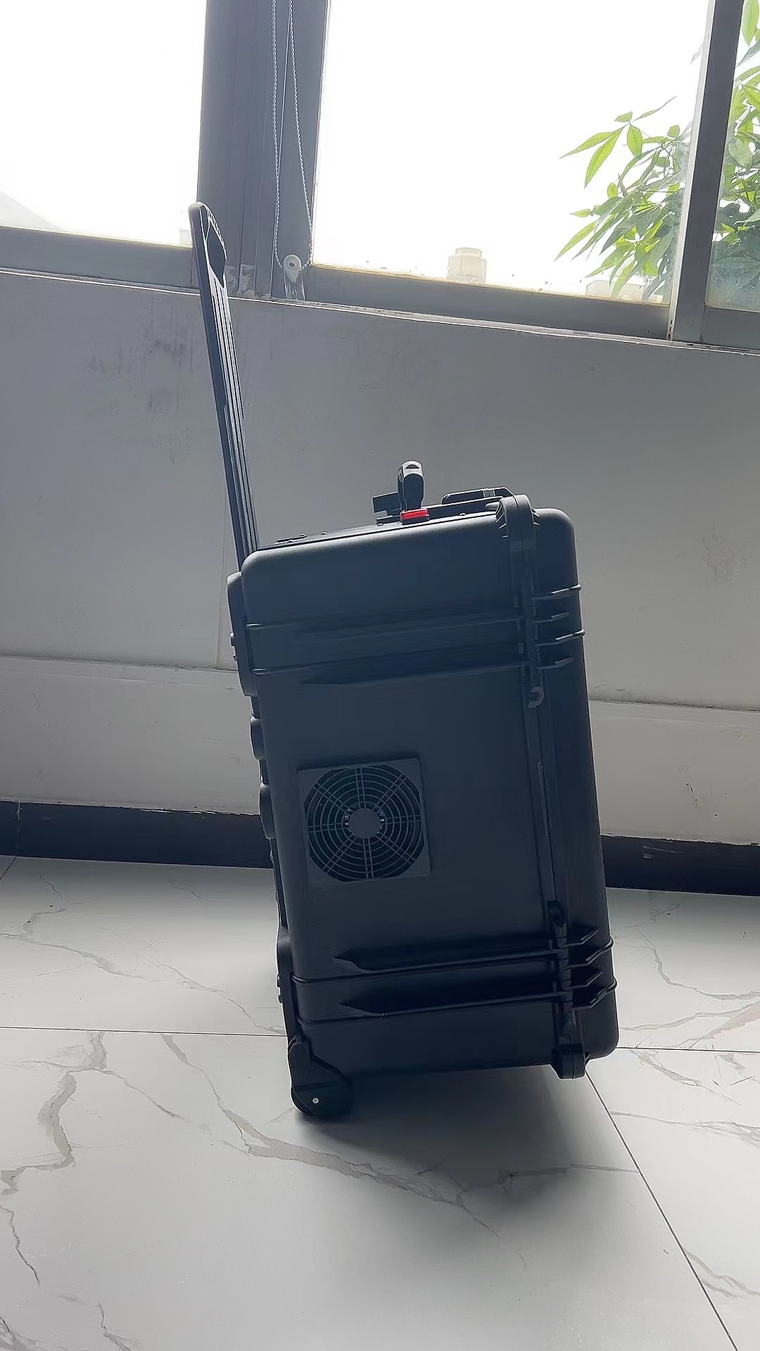 平昌手拉箱型移动通信干扰器